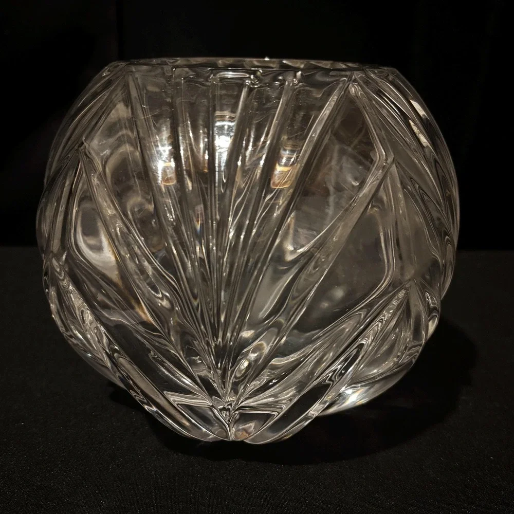 Vintage Glass Rose Bowl – Swirl Cut Design